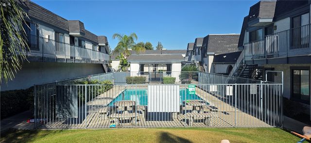 1319 Oakwood Drive 11, San Bernardino, CA 92405