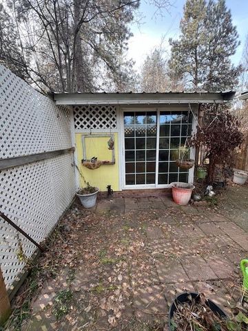 60343 Hiawatha Lane, Bend, OR 97702