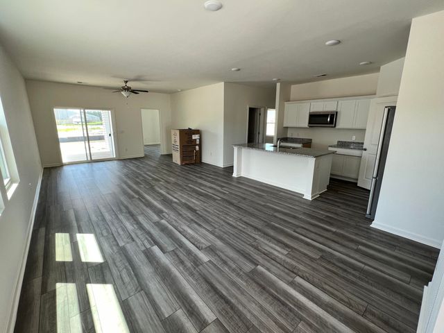 1236 Carriage Wood Circle, Ridgeville, SC 29472