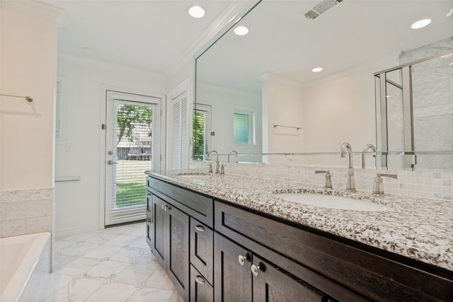 11131 Westmere Circle, Dallas, TX 75230