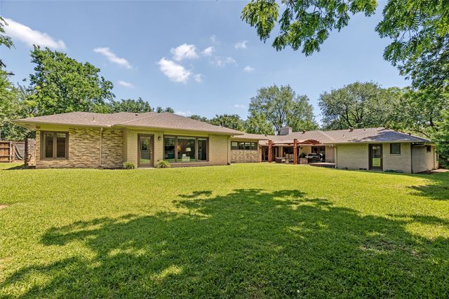 11131 Westmere Circle, Dallas, TX 75230