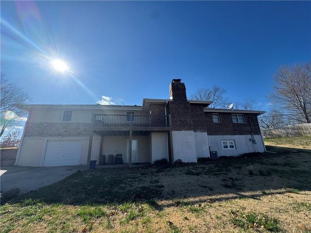 4703 NW Gower Avenue, Riverside, MO 64150