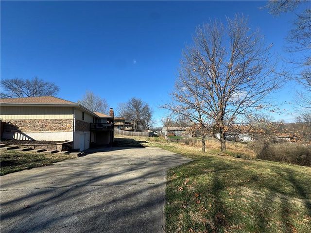 4703 NW Gower Avenue, Riverside, MO 64150