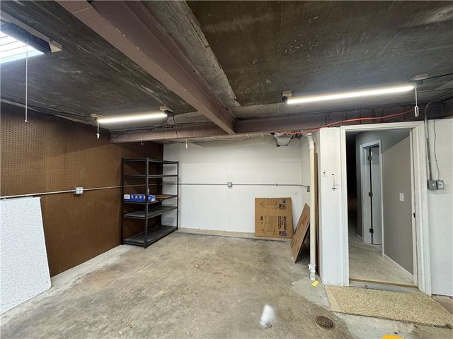 4703 NW Gower Avenue, Riverside, MO 64150