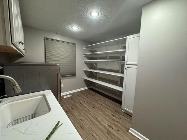 4703 NW Gower Avenue, Riverside, MO 64150