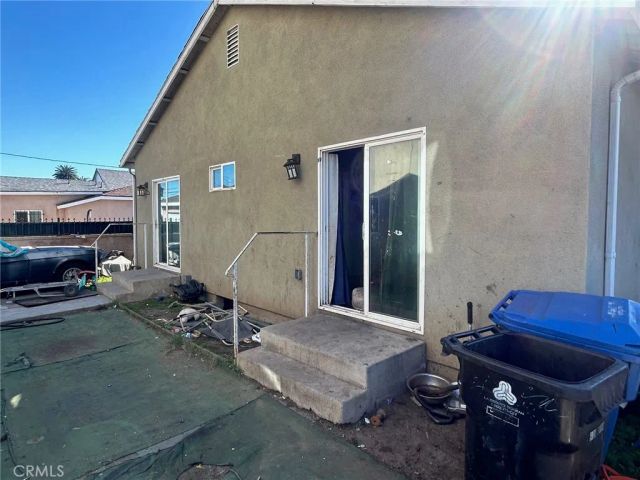 655 W 113th, Los Angeles, CA 90044