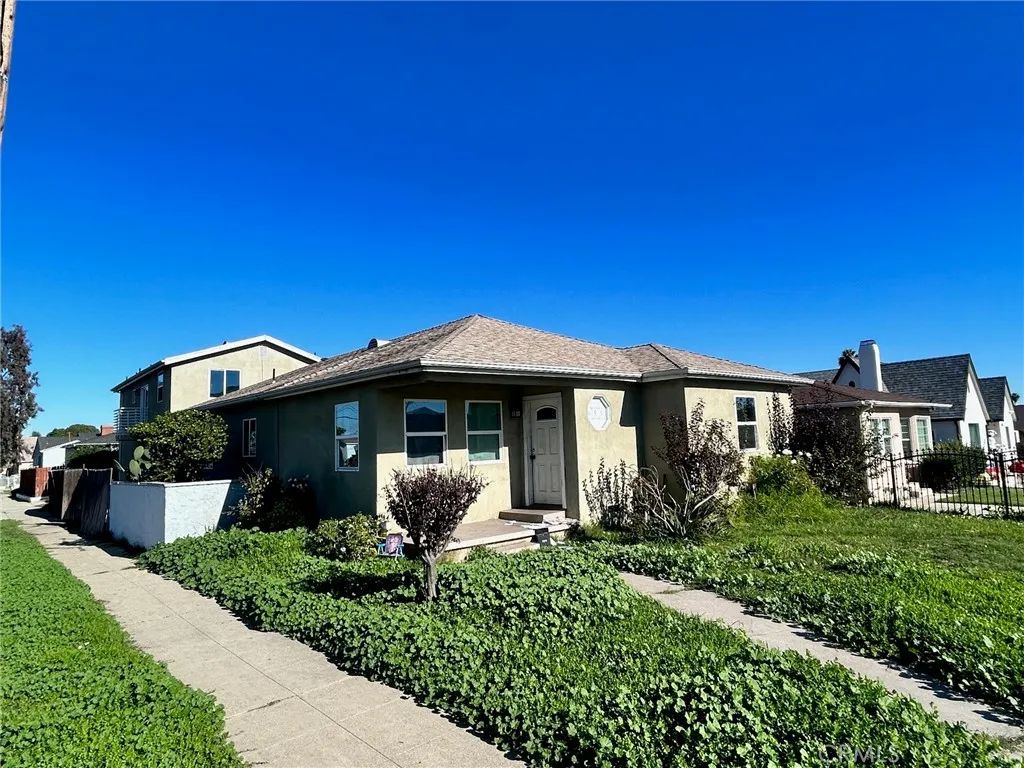 655 W 113th, Los Angeles, CA 90044