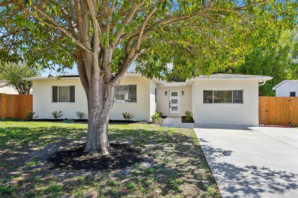 5010 8th AVE N, St Petersburg, FL 33710