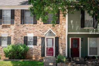 20 Abbey Road, Euless, TX 76039