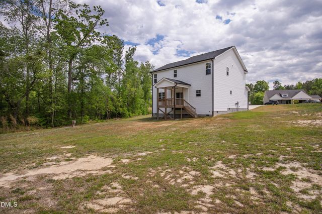 463 Jackson Pond Dr, Smithfield, NC 27577