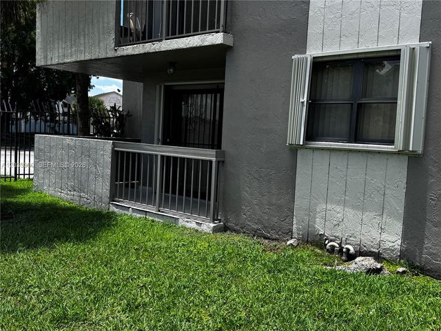 1121 SW 122nd Avenue 1122, Miami, FL 33184