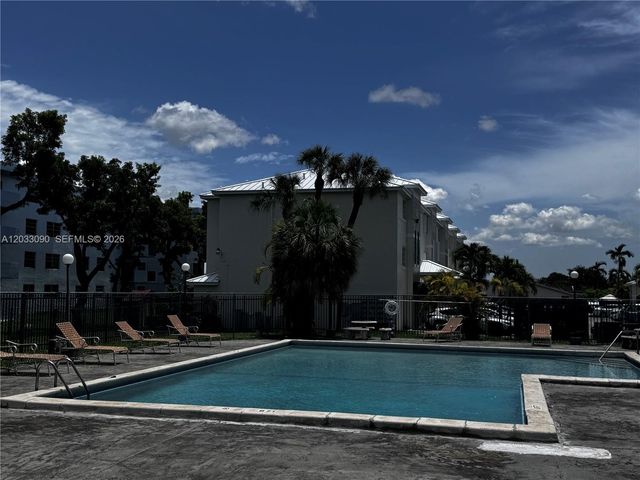 1121 SW 122nd Avenue 1122, Miami, FL 33184