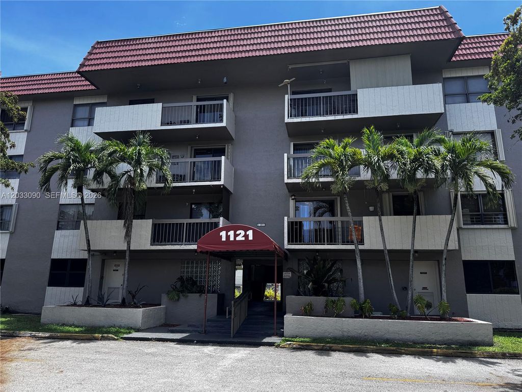 1121 SW 122nd Avenue 1122, Miami, FL 33184