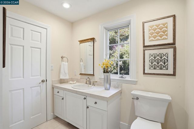 45 N Merrill Circle, Moraga, CA 94556