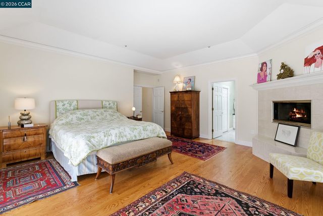 45 N Merrill Circle, Moraga, CA 94556