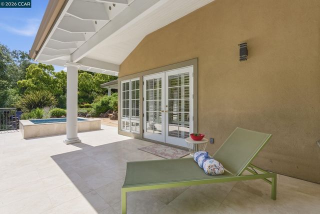 45 N Merrill Circle, Moraga, CA 94556