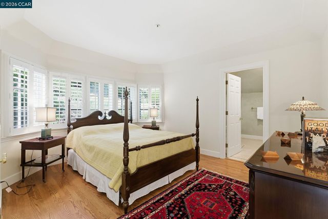 45 N Merrill Circle, Moraga, CA 94556