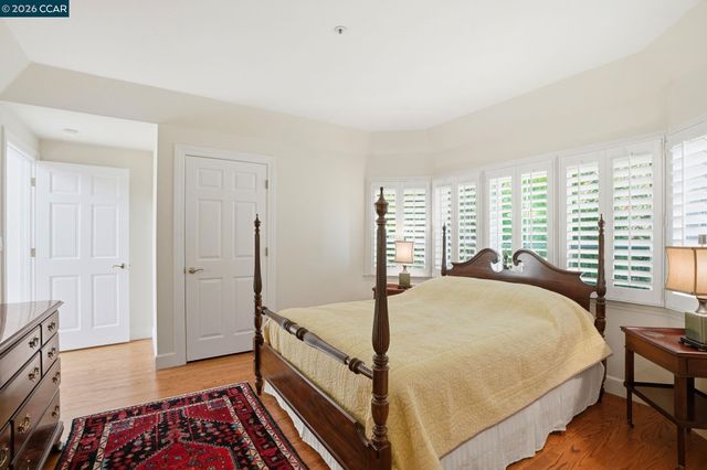 45 N Merrill Circle, Moraga, CA 94556