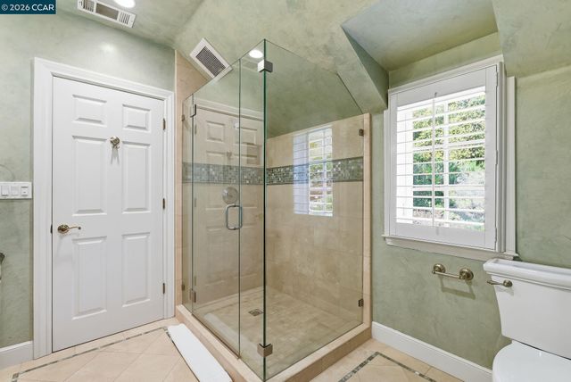 45 N Merrill Circle, Moraga, CA 94556