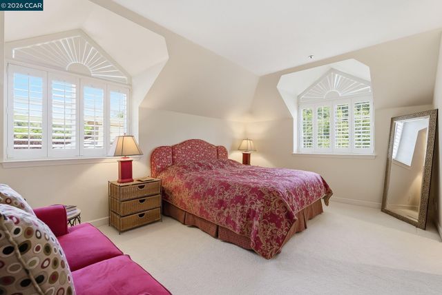 45 N Merrill Circle, Moraga, CA 94556