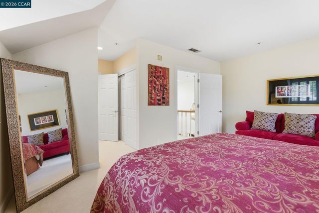 45 N Merrill Circle, Moraga, CA 94556