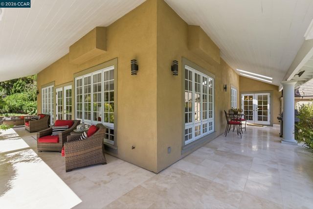 45 N Merrill Circle, Moraga, CA 94556