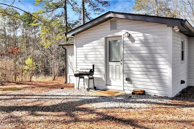 321 Pine Avenue, Commerce, GA 30529