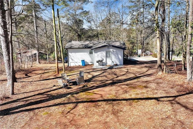 321 Pine Avenue, Commerce, GA 30529