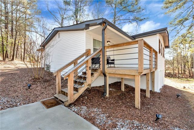 321 Pine Avenue, Commerce, GA 30529