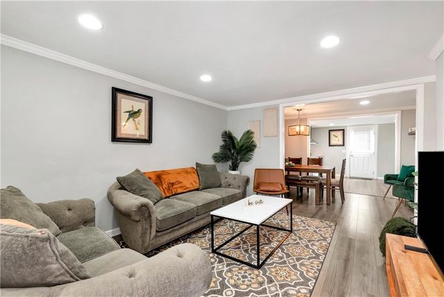 321 Pine Avenue, Commerce, GA 30529