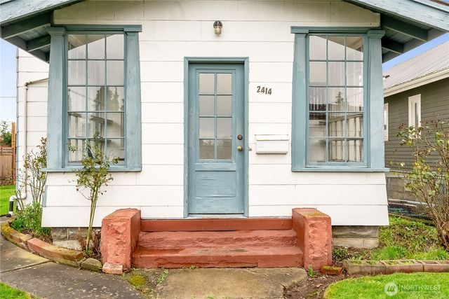 2414 Elm Street, Bellingham, WA 98225