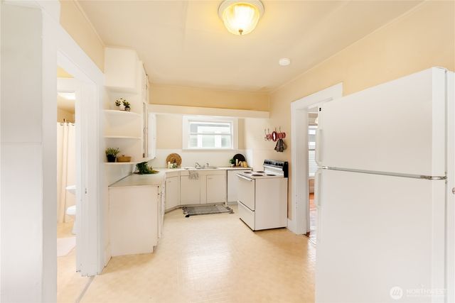 2414 Elm Street, Bellingham, WA 98225