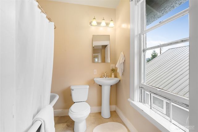 2414 Elm Street, Bellingham, WA 98225