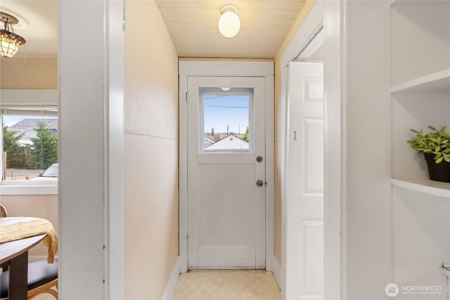 2414 Elm Street, Bellingham, WA 98225