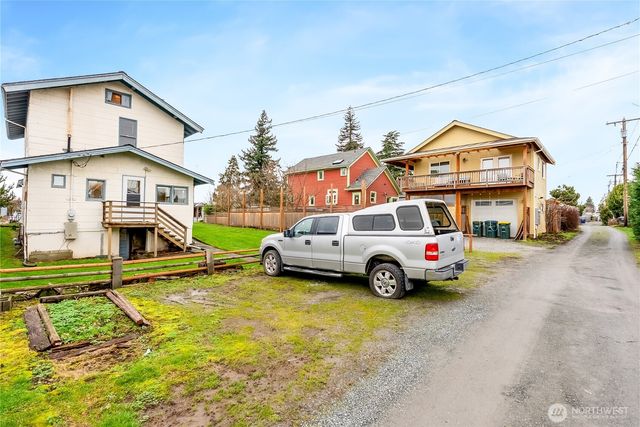 2414 Elm Street, Bellingham, WA 98225