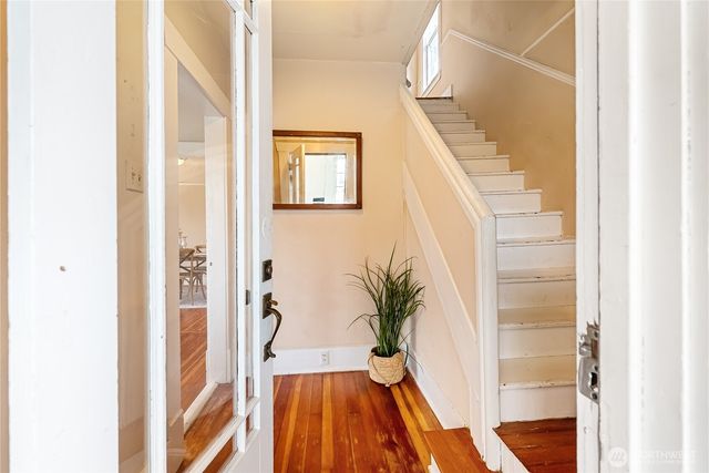 2414 Elm Street, Bellingham, WA 98225