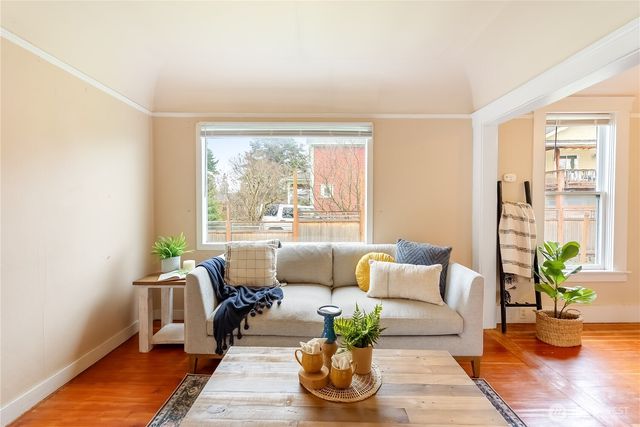 2414 Elm Street, Bellingham, WA 98225