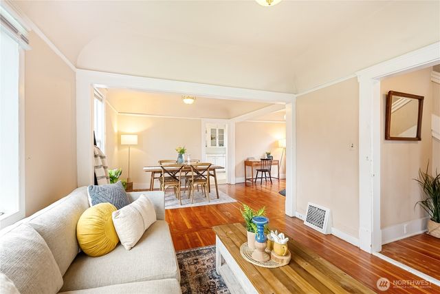 2414 Elm Street, Bellingham, WA 98225