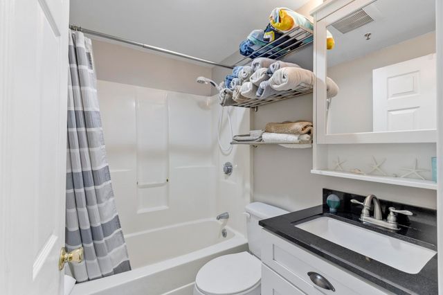 550 Winnacunnet Rd Unit 313, Hampton, NH 03842