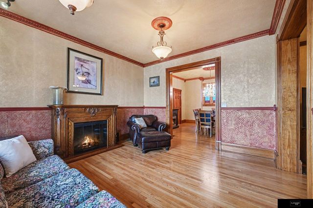 2553 Poppleton Avenue, Omaha, NE 68105