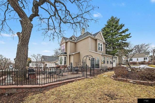 2553 Poppleton Avenue, Omaha, NE 68105