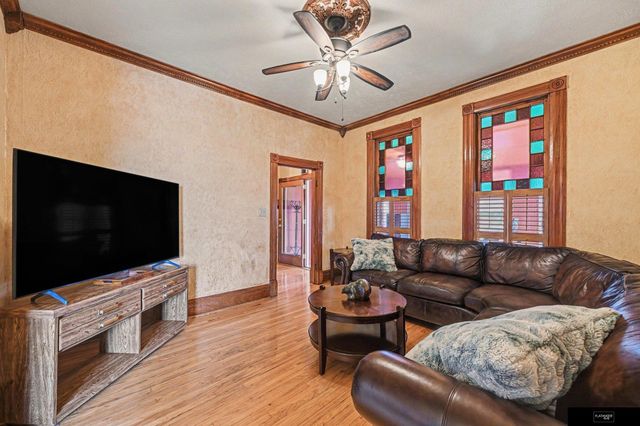 2553 Poppleton Avenue, Omaha, NE 68105