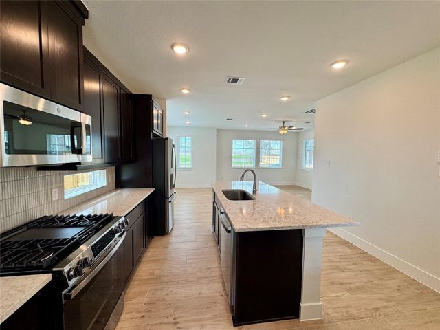 1210 Shaded Rock Drive, Missouri City, TX 77459