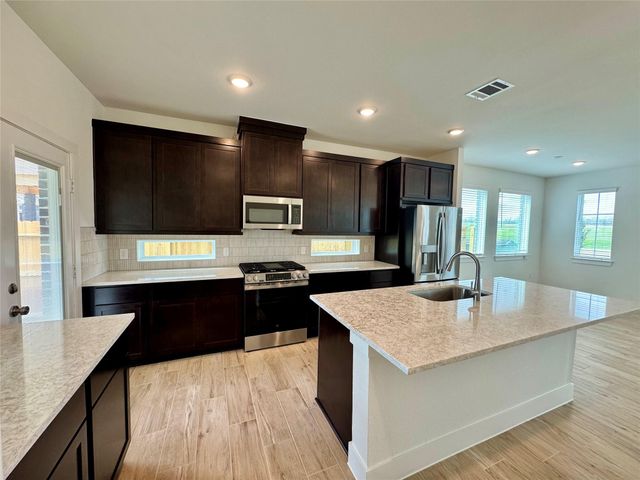 1210 Shaded Rock Drive, Missouri City, TX 77459