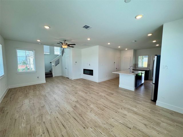 1210 Shaded Rock Drive, Missouri City, TX 77459