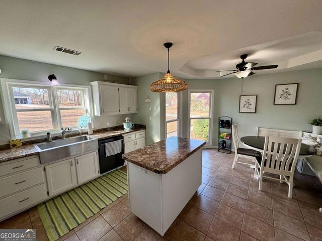 818 Miracle Lane, Vidalia, GA 30474