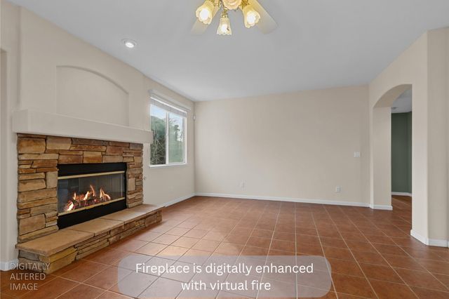 11 Loganberry Ct, Sacramento, CA 95835