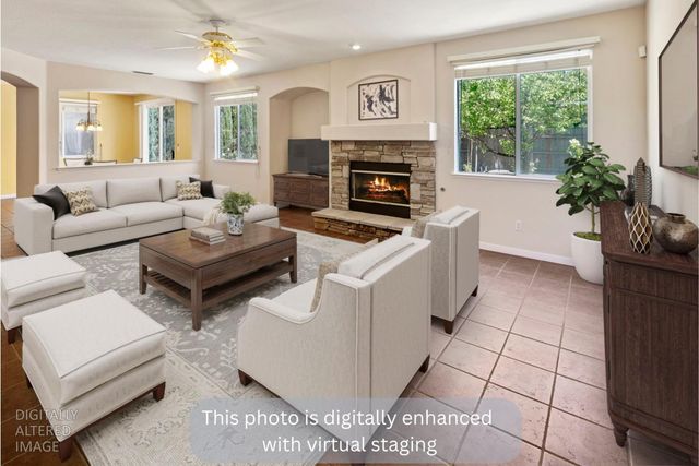 11 Loganberry Ct, Sacramento, CA 95835