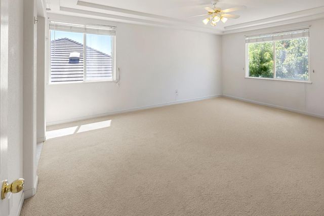 11 Loganberry Ct, Sacramento, CA 95835