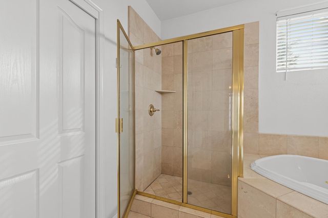 11 Loganberry Ct, Sacramento, CA 95835